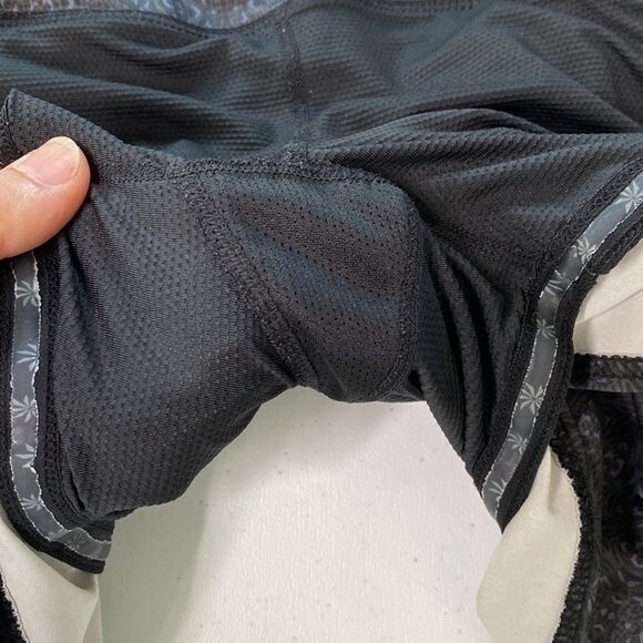 Athleta Swagger Tennis Skirt Skort Black with Blue Floral Print Tiered Ruffle - Picture 13 of 15